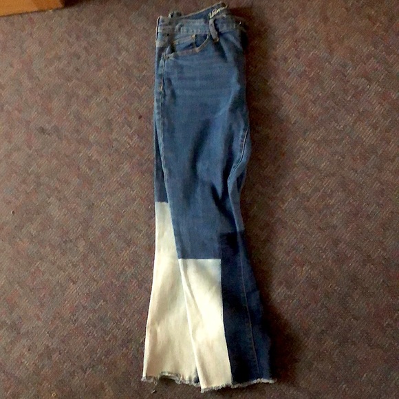 NEW - Universal Thread - High Rise Kick Boot Crop - Picture 3 of 3